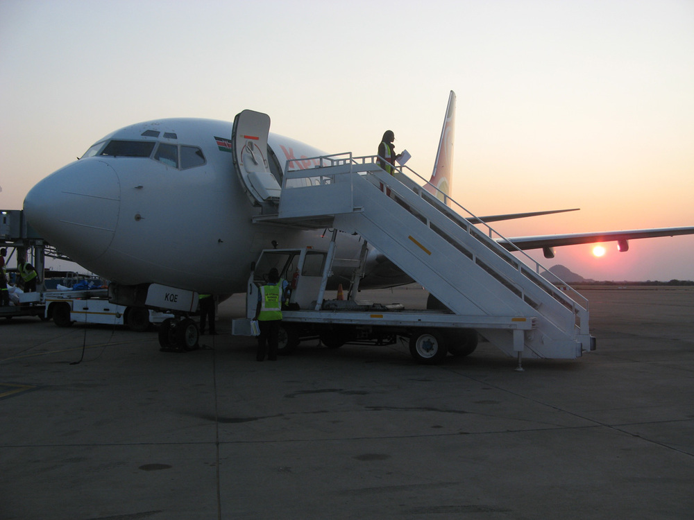 Ботсвана, Най-дългоочакваният самолет на Кенийските авиолинии
